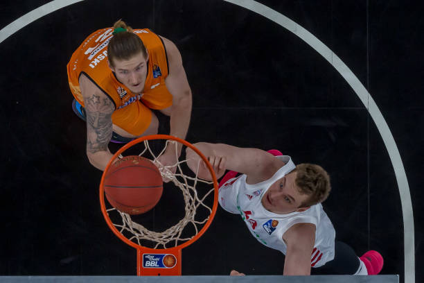 中场调控还 中场调控还