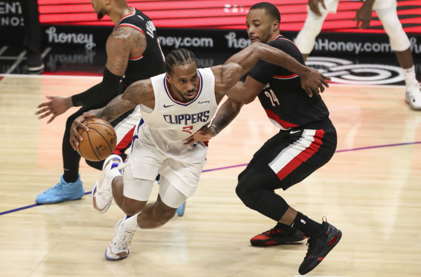 在赛场上展 在赛场上展