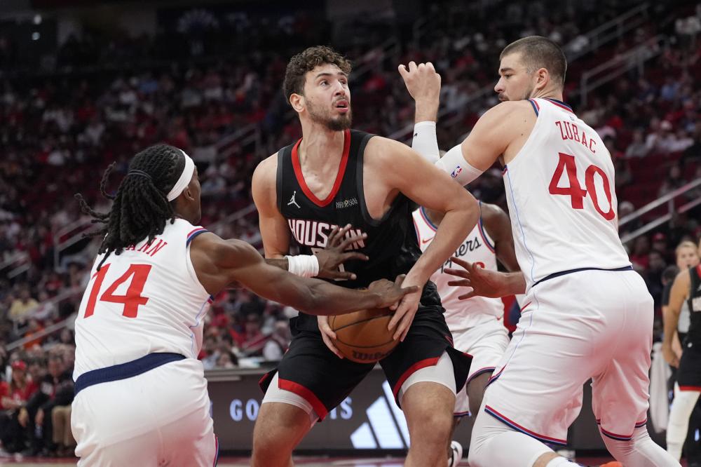 卫在防守端 卫在防守端